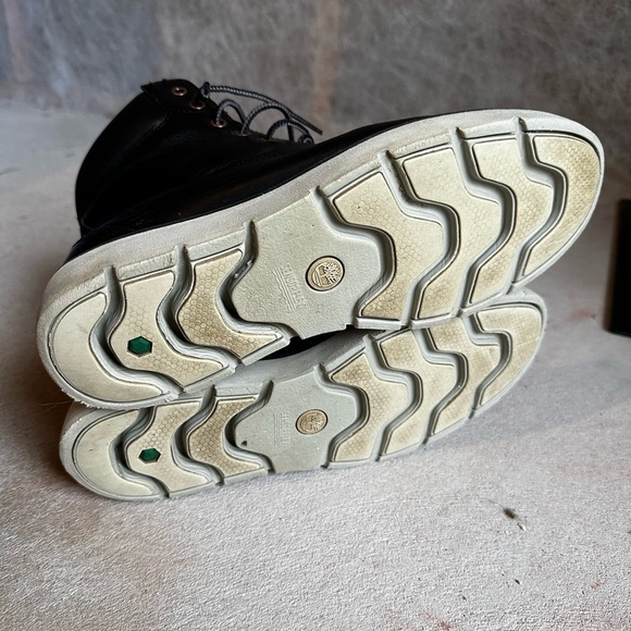 Timberland Black Kenniston 6in Lace-Up Boot - Women's size 8. EUC - Picture 7 of 12